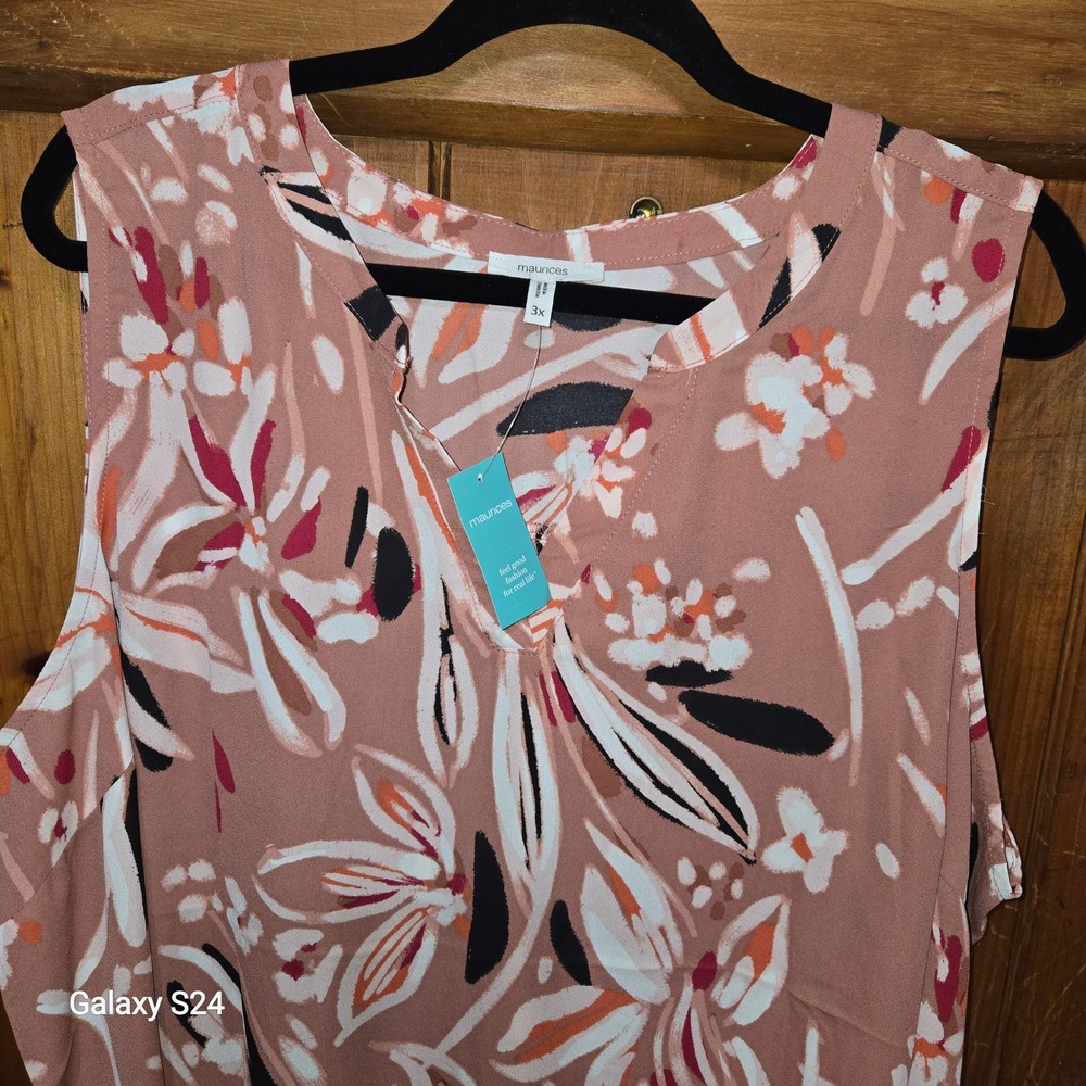 Maurices Womens 3X Floral Sleeveless Blouse Dusty Rose Split V-Neck Top NWT